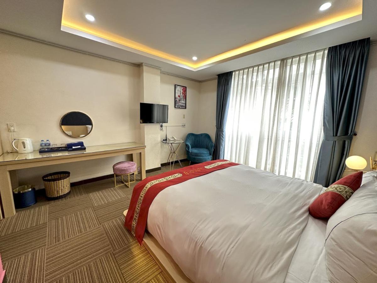 Capital O 1177 Saigon Sweet Hotel Ho Chi Minh City Bagian luar foto